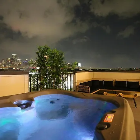 Villa Houston Skyline View W Jacuzzi, 5 Mins To Dt